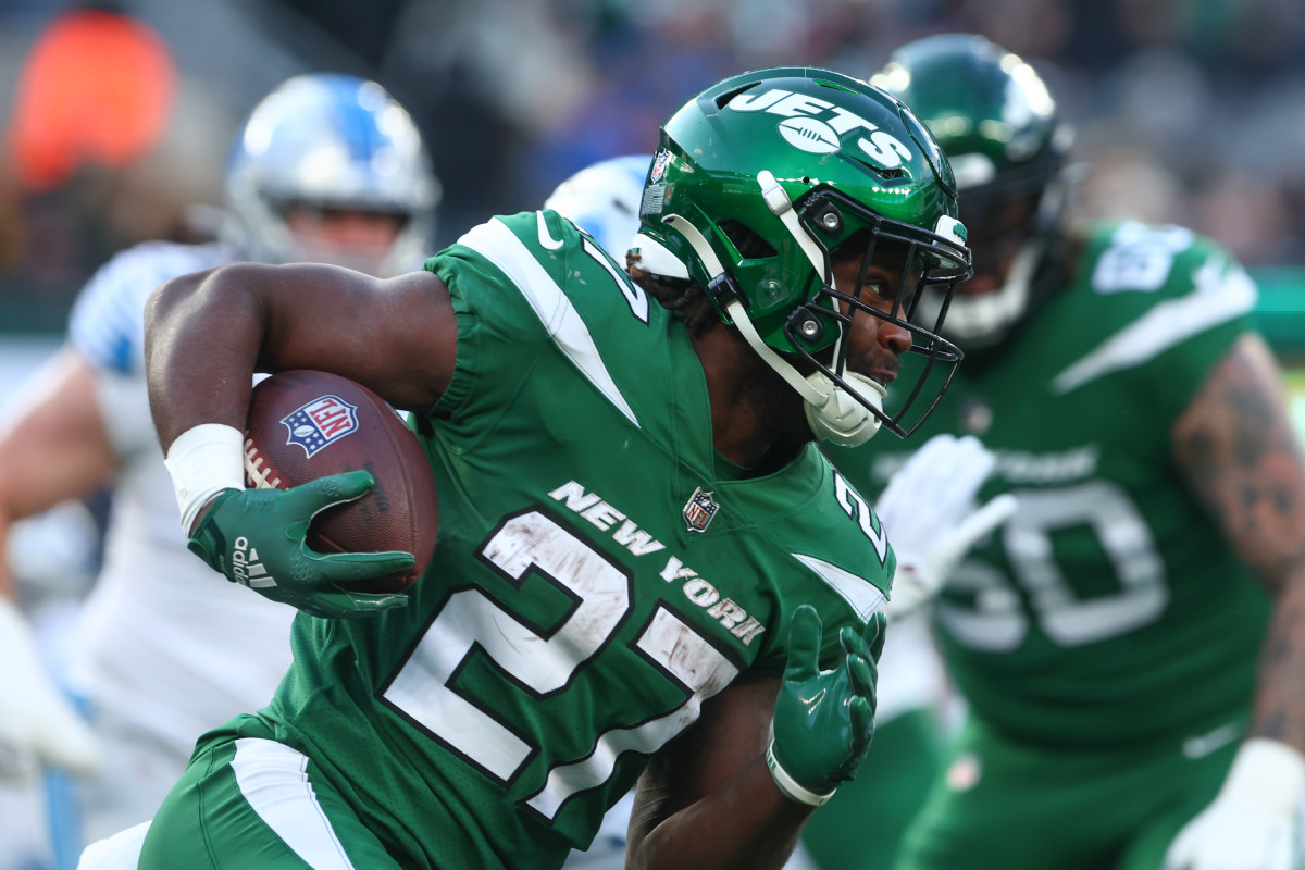 RB Bam Knight in a game against the Lions in 2022